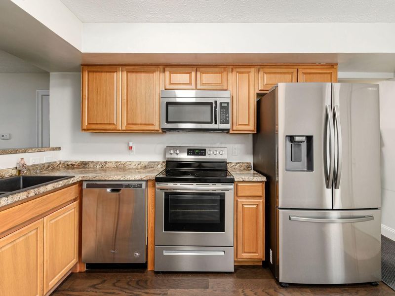 3238 Summertime Court, Unit 14, Columbus, OH 43221 Photo 11