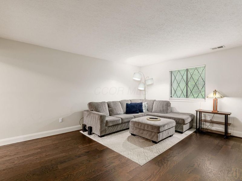 3238 Summertime Court, Unit 14, Columbus, OH 43221 Photo 3