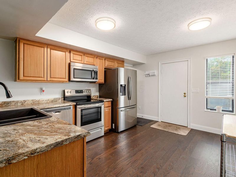 3238 Summertime Court, Unit 14, Columbus, OH 43221 Photo 9