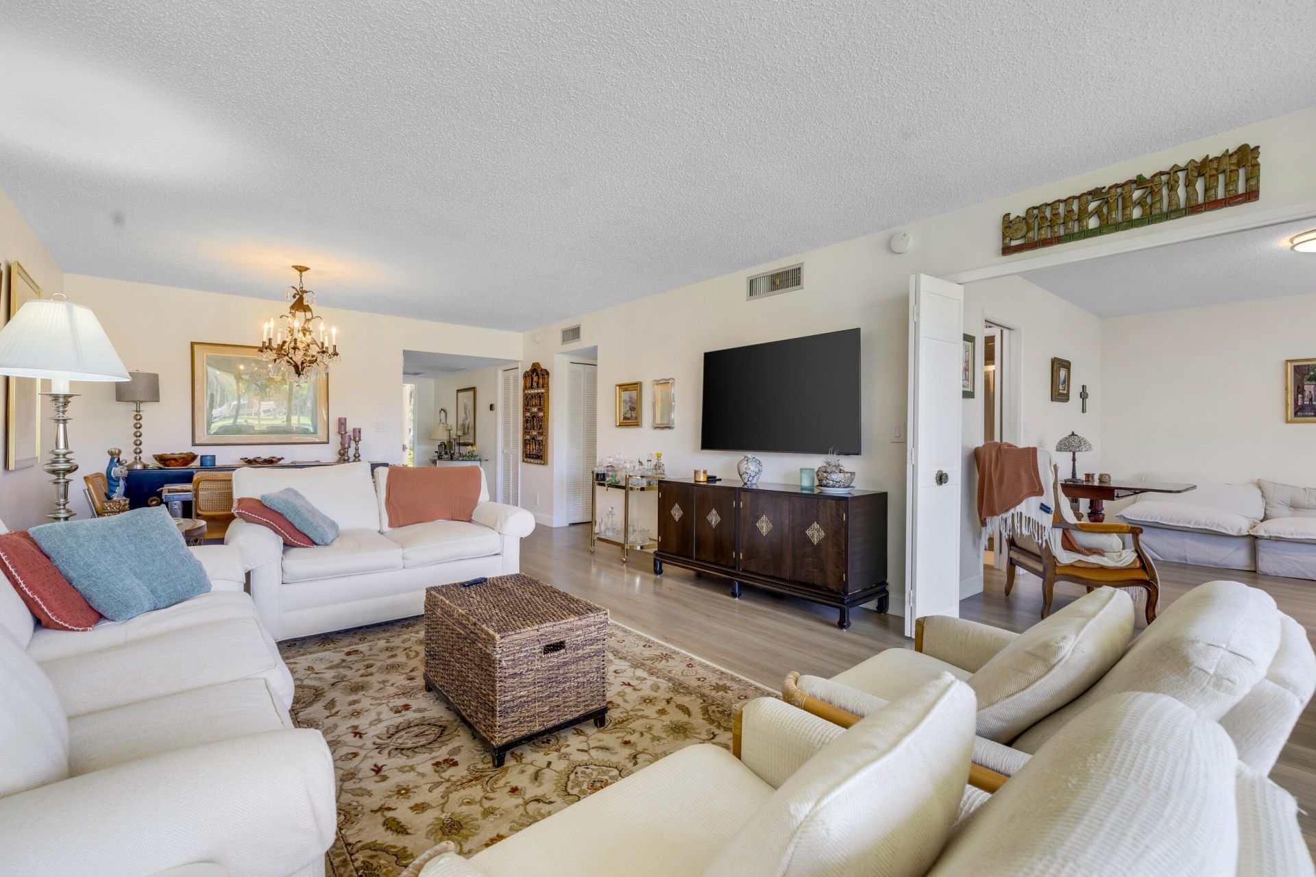 3621 Oaks Clubhouse Dr. Drive, Unit 104, Pompano Beach, FL 33069 Photo