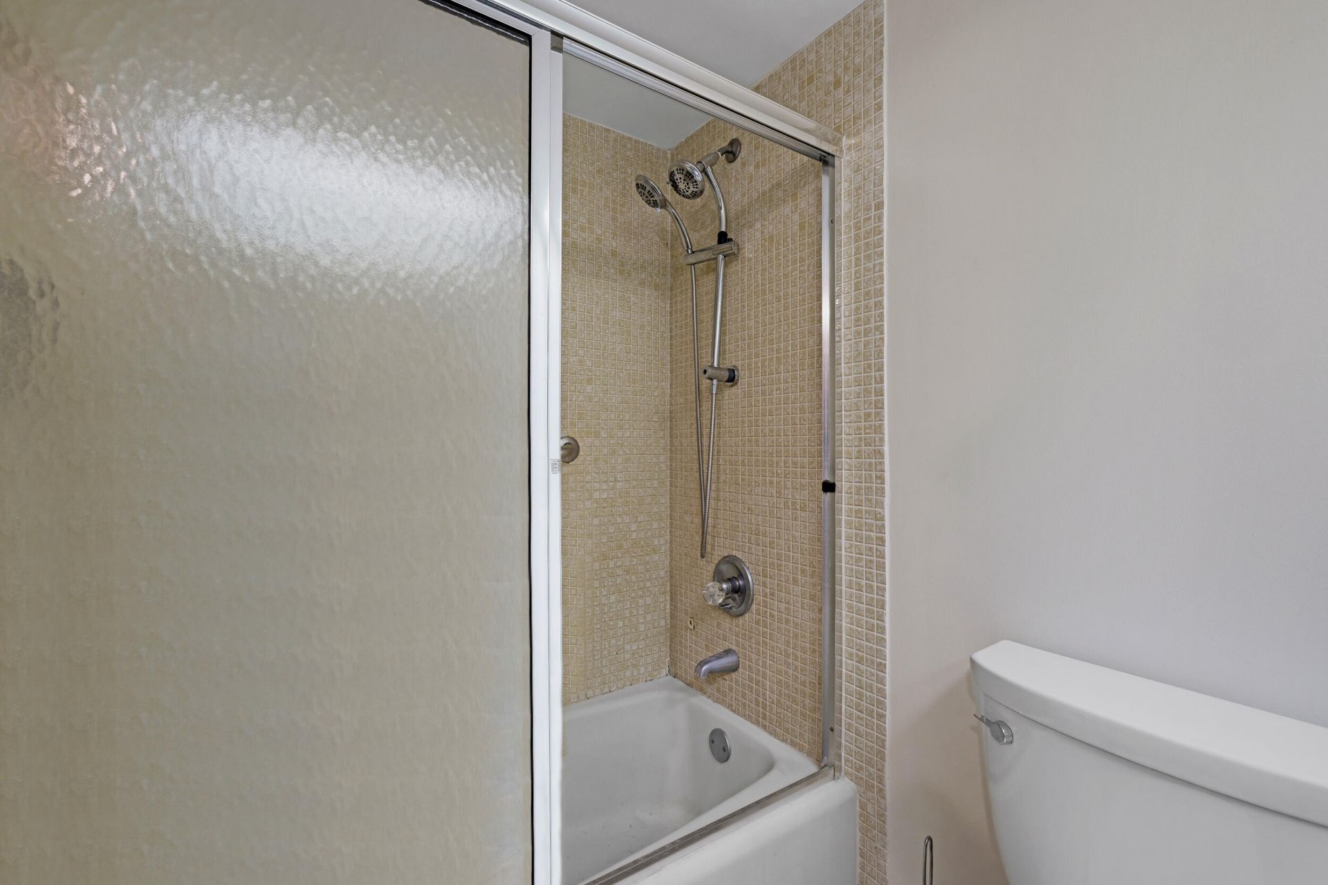 3621 Oaks Clubhouse Dr. Drive, Unit 104, Pompano Beach, FL 33069 Photo