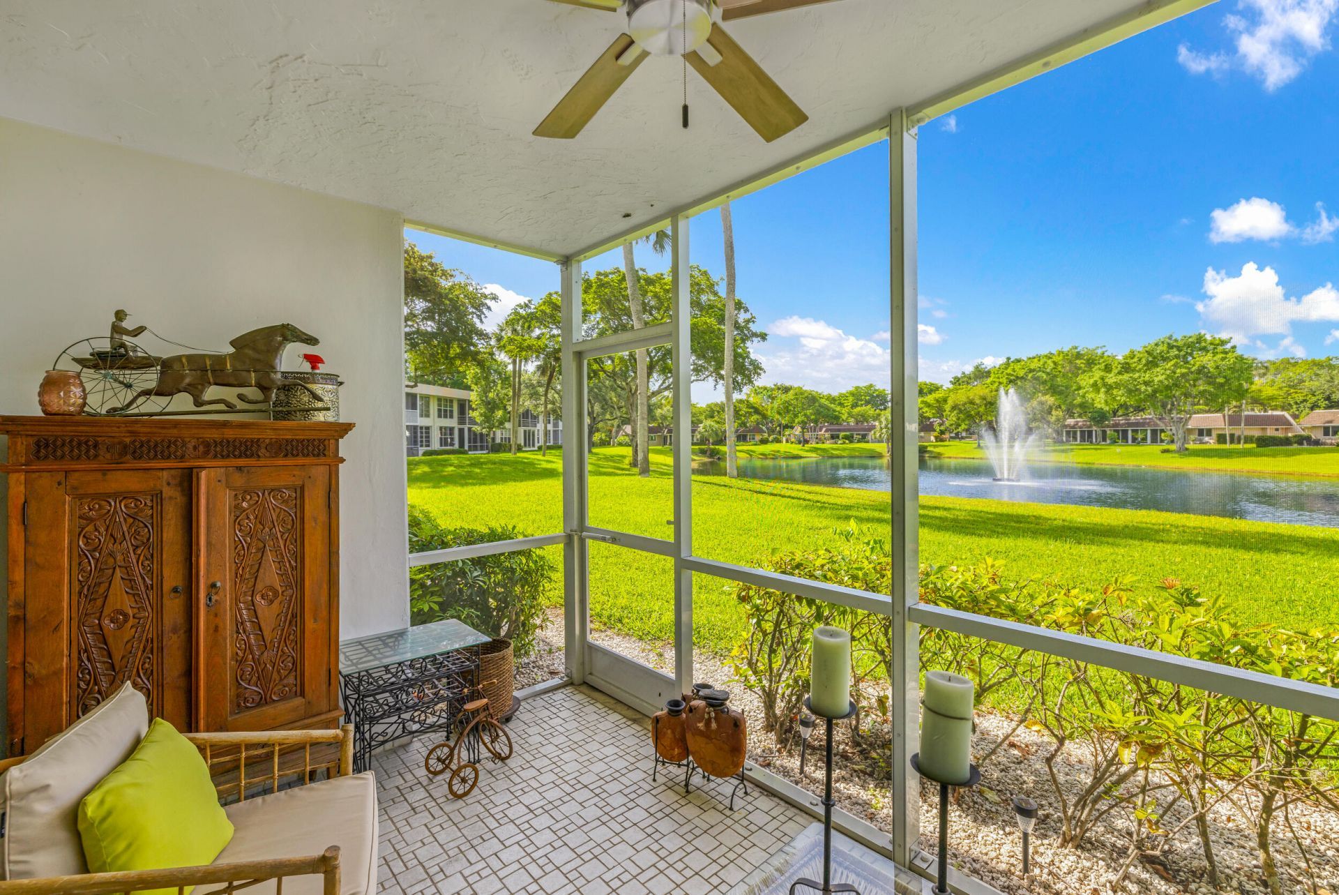 3621 Oaks Clubhouse Dr. Drive, Unit 104, Pompano Beach, FL 33069 Photo