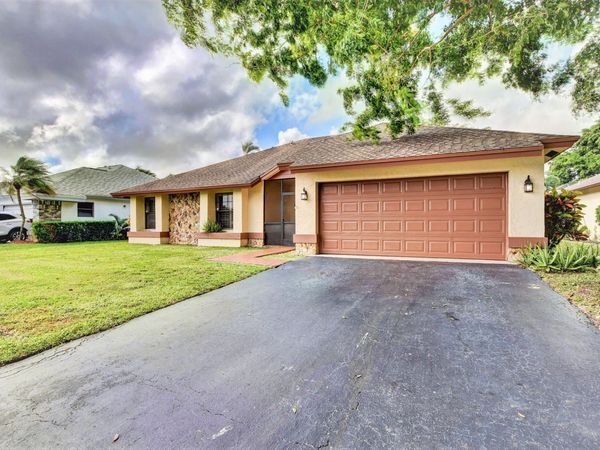 18324 181st Circle S, Boca Raton, FL 33498
