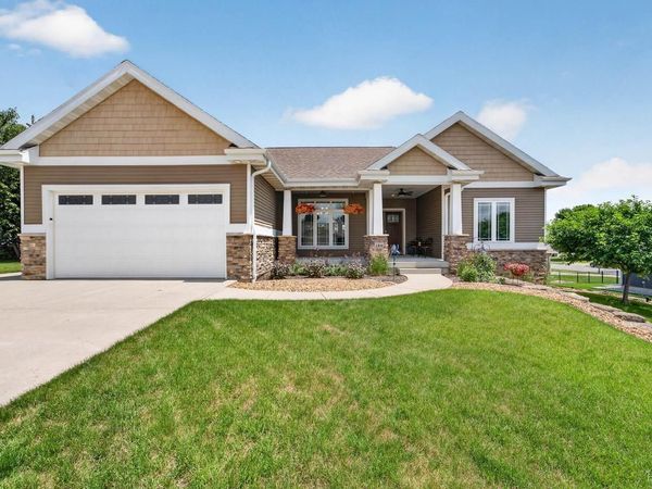 280 Drumlin Circle, Oregon, WI 53575