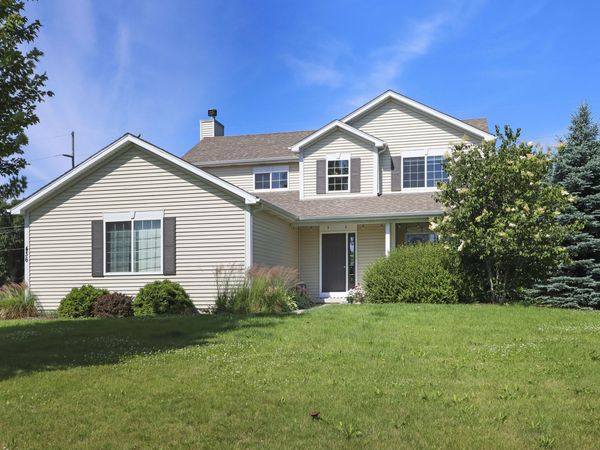 436 Ashley Dr, Williams Bay, WI 53191