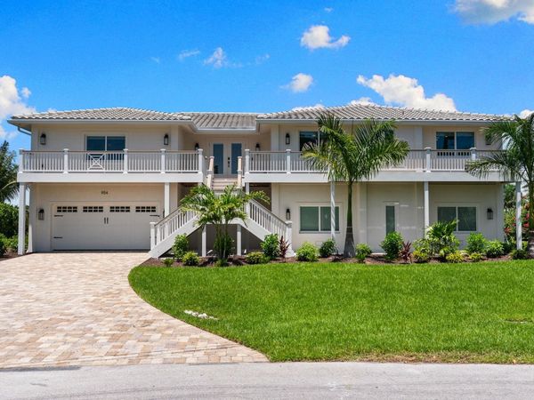 954 Whelk Dr, Sanibel, FL 33957