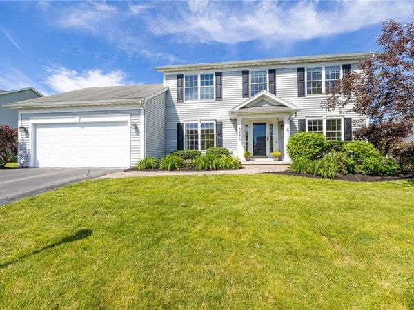 6880 Chestnut Hill , Victor, NY 14564