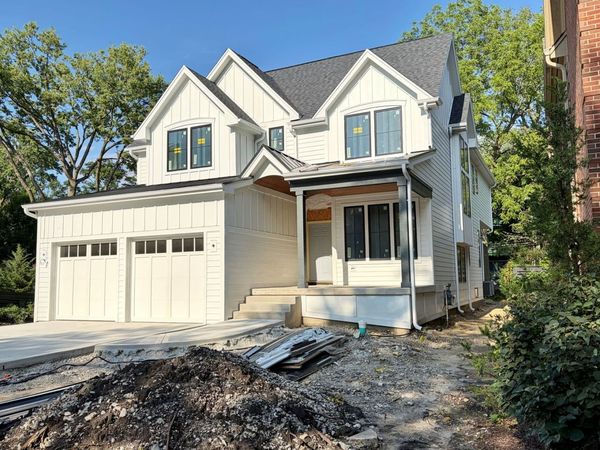 664 N Webster Street, Naperville, IL 60563