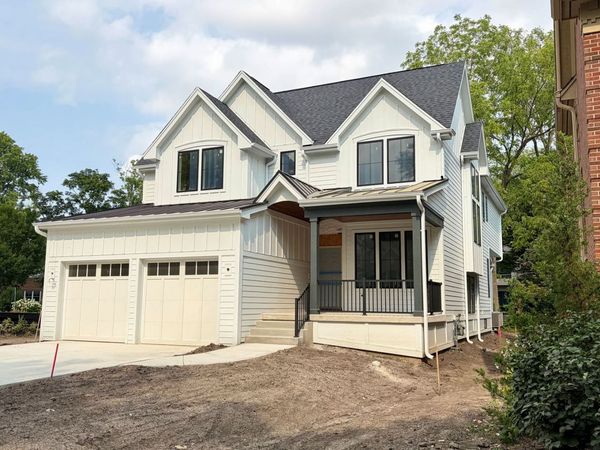664 N Webster Street, Naperville, IL 60563