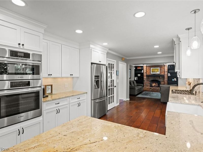 560 Marvis Drive, Bay Village, OH 44140 Photo 10