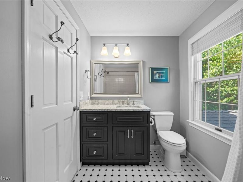 560 Marvis Drive, Bay Village, OH 44140 Photo 30