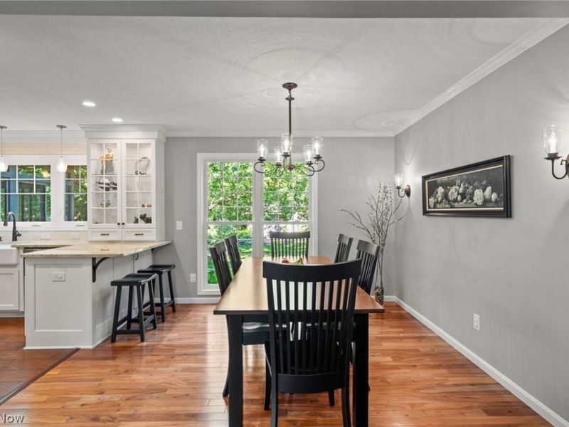 560 Marvis Drive, Bay Village, OH 44140 Photo 6
