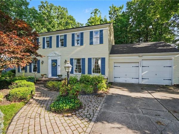 2692 Foxwood Drive, Akron, OH 44333