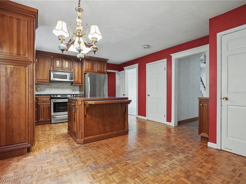 2692 Foxwood Drive, Akron, OH 44333 Photo 13