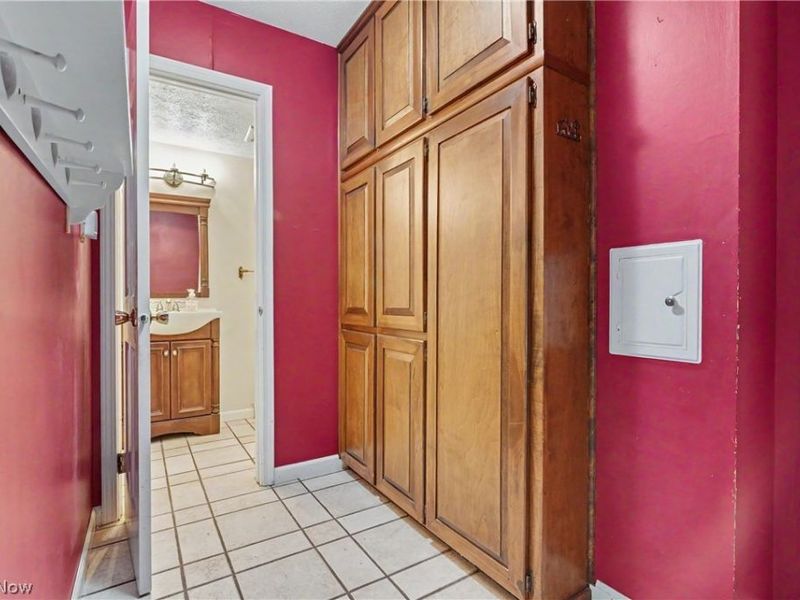 2692 Foxwood Drive, Akron, OH 44333 Photo 20
