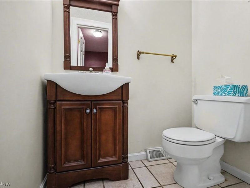 2692 Foxwood Drive, Akron, OH 44333 Photo 21