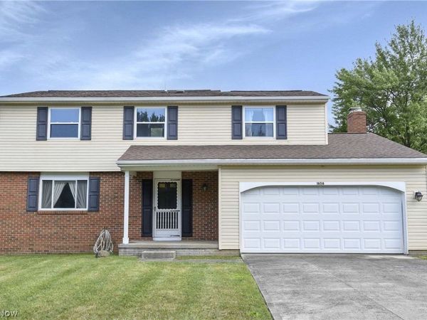 1656 Belfair Drive , Twinsburg, OH 44087