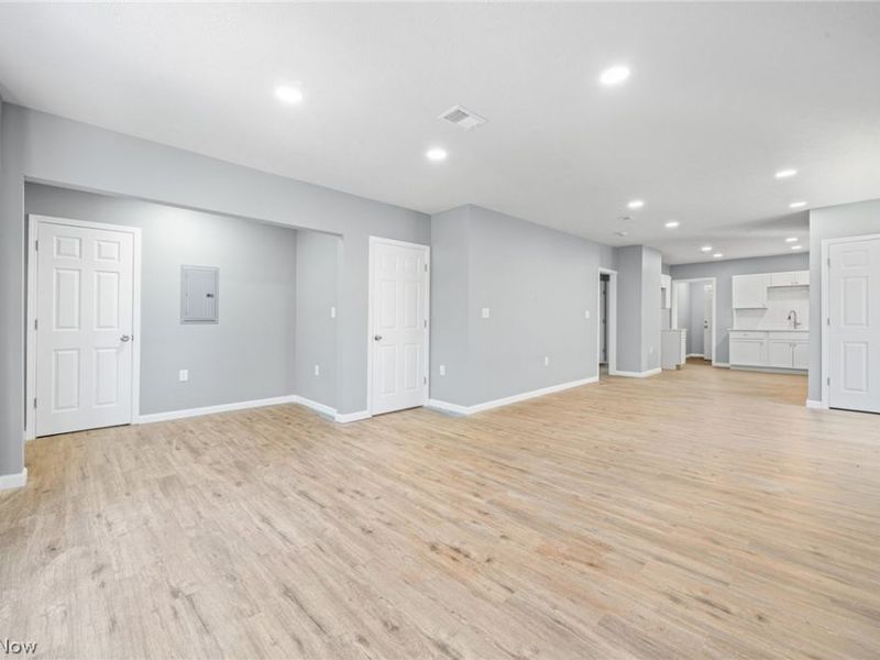 3925 Riverside Avenue, Cleveland, OH 44109 Photo 23