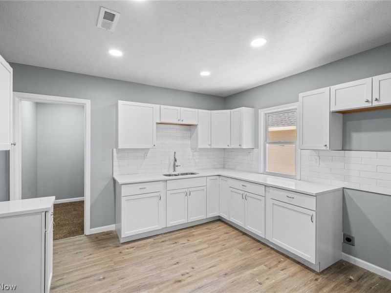 3925 Riverside Avenue , Cleveland, OH 44109 Photo 26