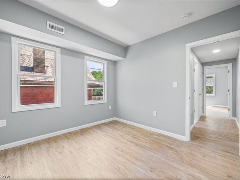 3925 Riverside Avenue, Cleveland, OH 44109 Photo 29