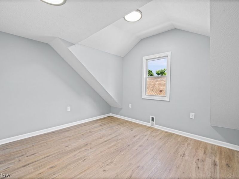 3925 Riverside Avenue , Cleveland, OH 44109 Photo 36
