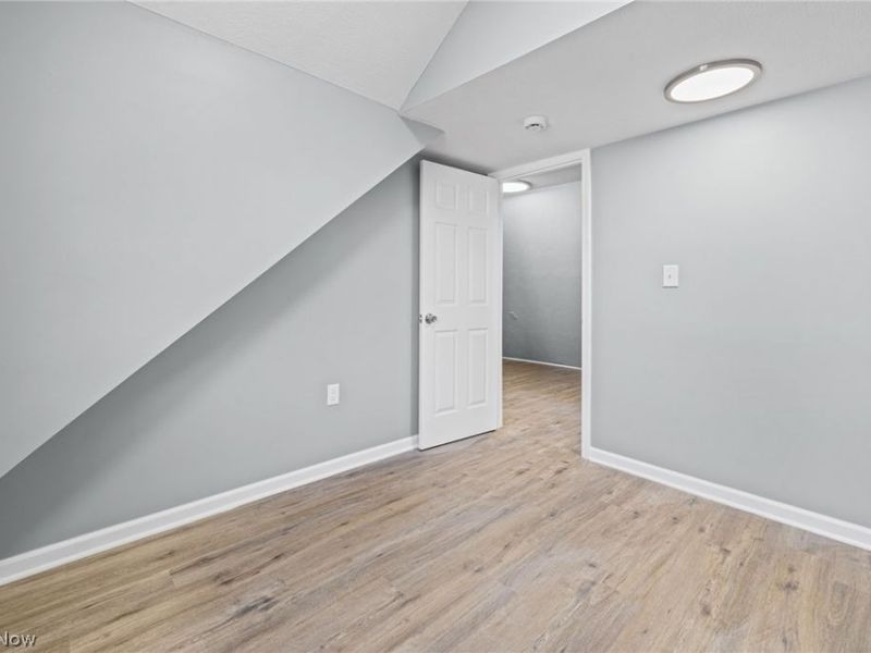 3925 Riverside Avenue , Cleveland, OH 44109 Photo 37