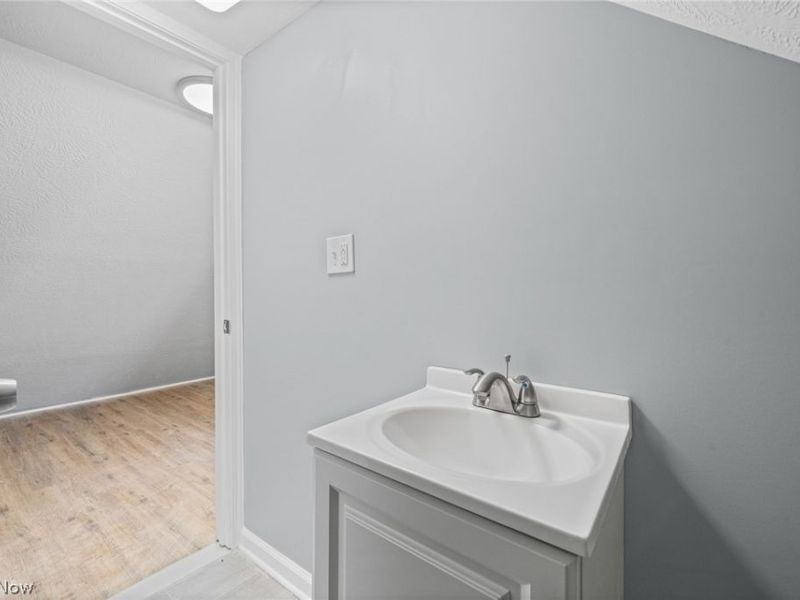 3925 Riverside Avenue , Cleveland, OH 44109 Photo 40