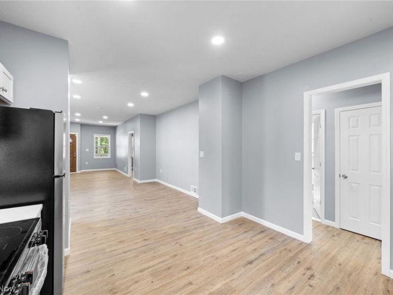 3929 Riverside Avenue , Cleveland, OH 44109 Photo 13