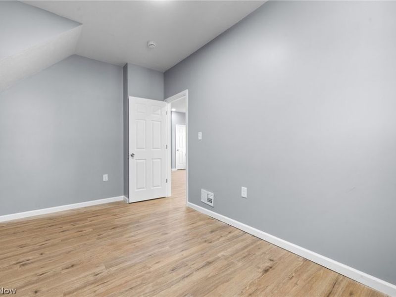 3929 Riverside Avenue , Cleveland, OH 44109 Photo 15