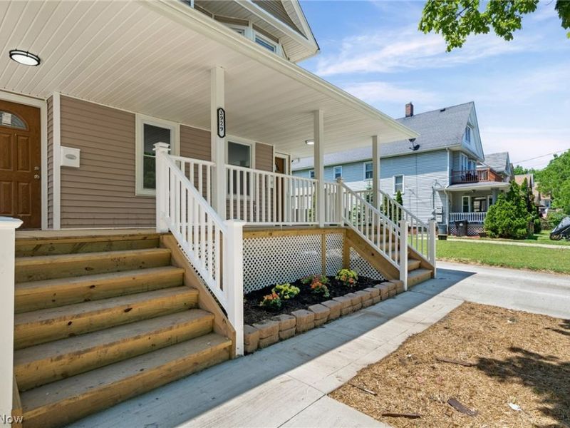 3929 Riverside Avenue , Cleveland, OH 44109 Photo 2