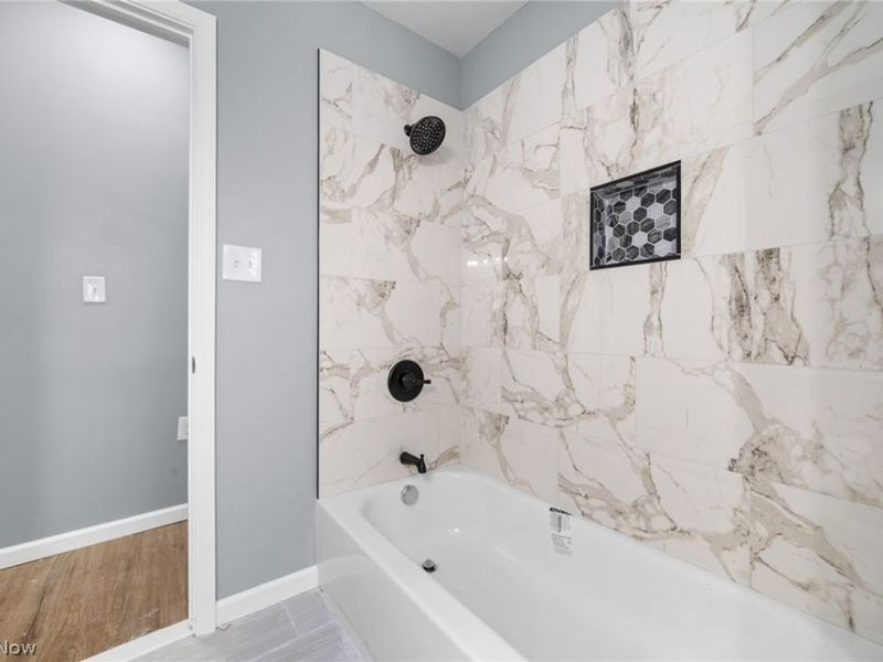 3929 Riverside Avenue , Cleveland, OH 44109 Photo 22