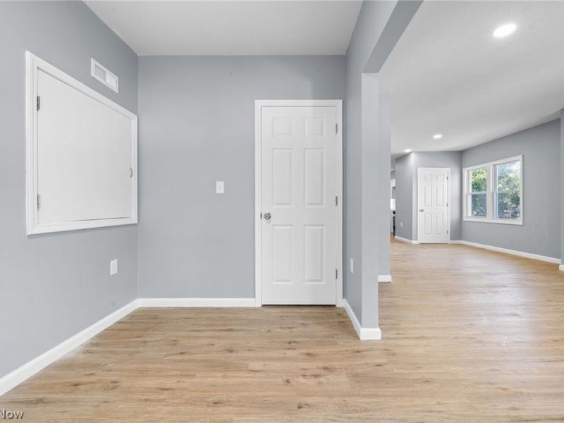 3929 Riverside Avenue , Cleveland, OH 44109 Photo 23