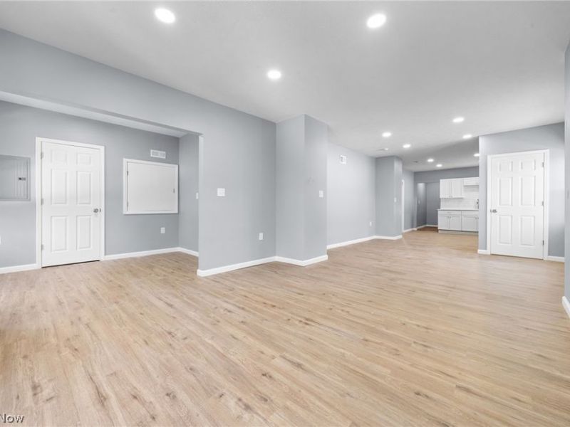 3929 Riverside Avenue , Cleveland, OH 44109 Photo 27