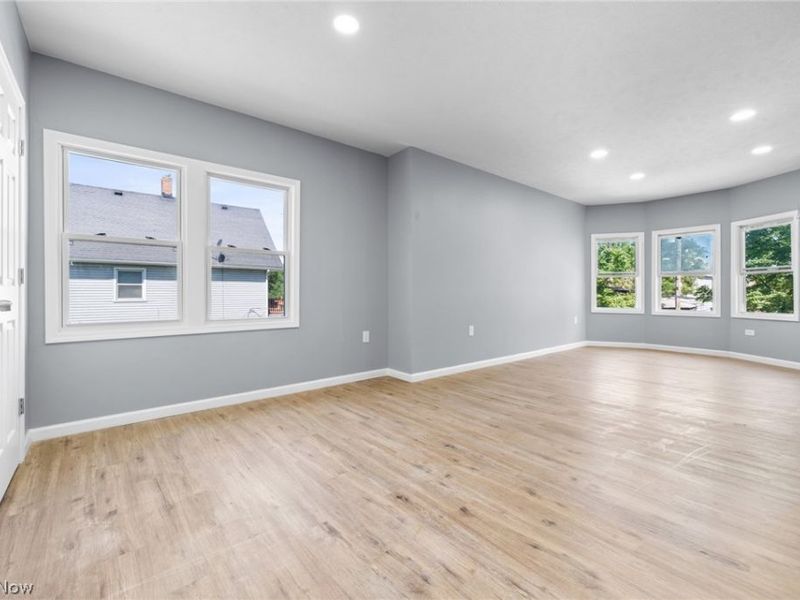 3929 Riverside Avenue , Cleveland, OH 44109 Photo 28
