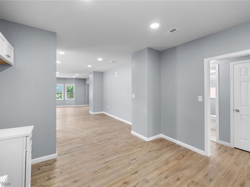 3929 Riverside Avenue , Cleveland, OH 44109 Photo 31
