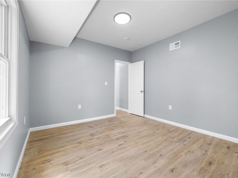 3929 Riverside Avenue , Cleveland, OH 44109 Photo 35