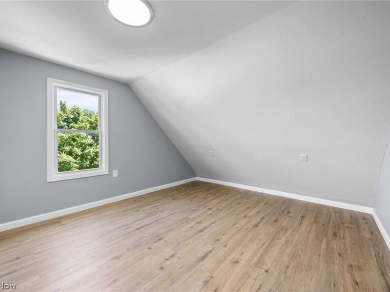 3929 Riverside Avenue , Cleveland, OH 44109 Photo 39