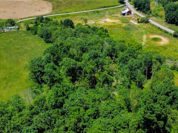 2144 Chase Road , Carrollton, OH 44615