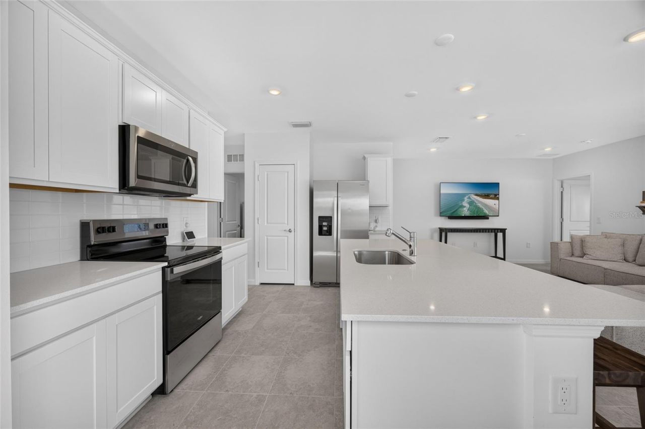 6492 Silverstar Drive, Sarasota, FL 34240 Photo