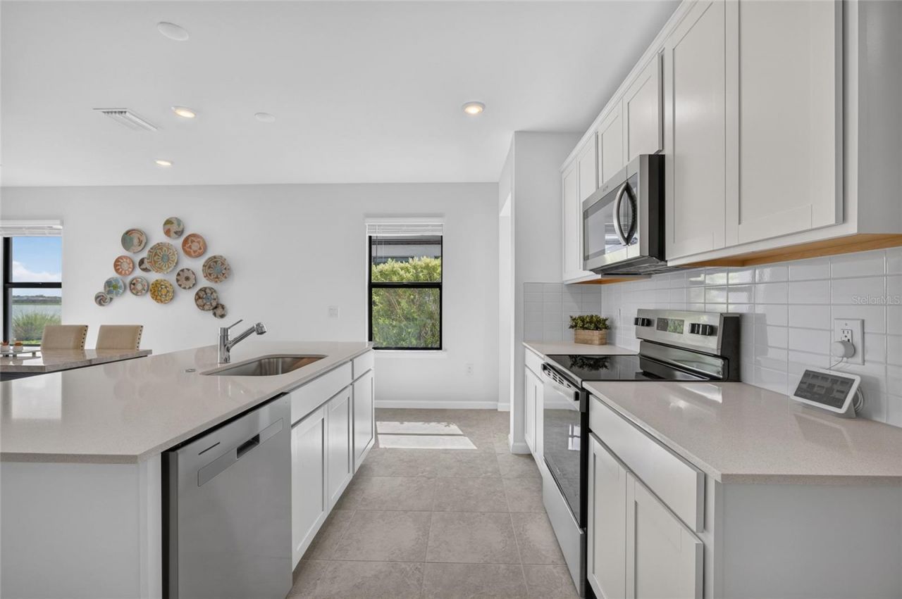 6492 Silverstar Drive, Sarasota, FL 34240 Photo