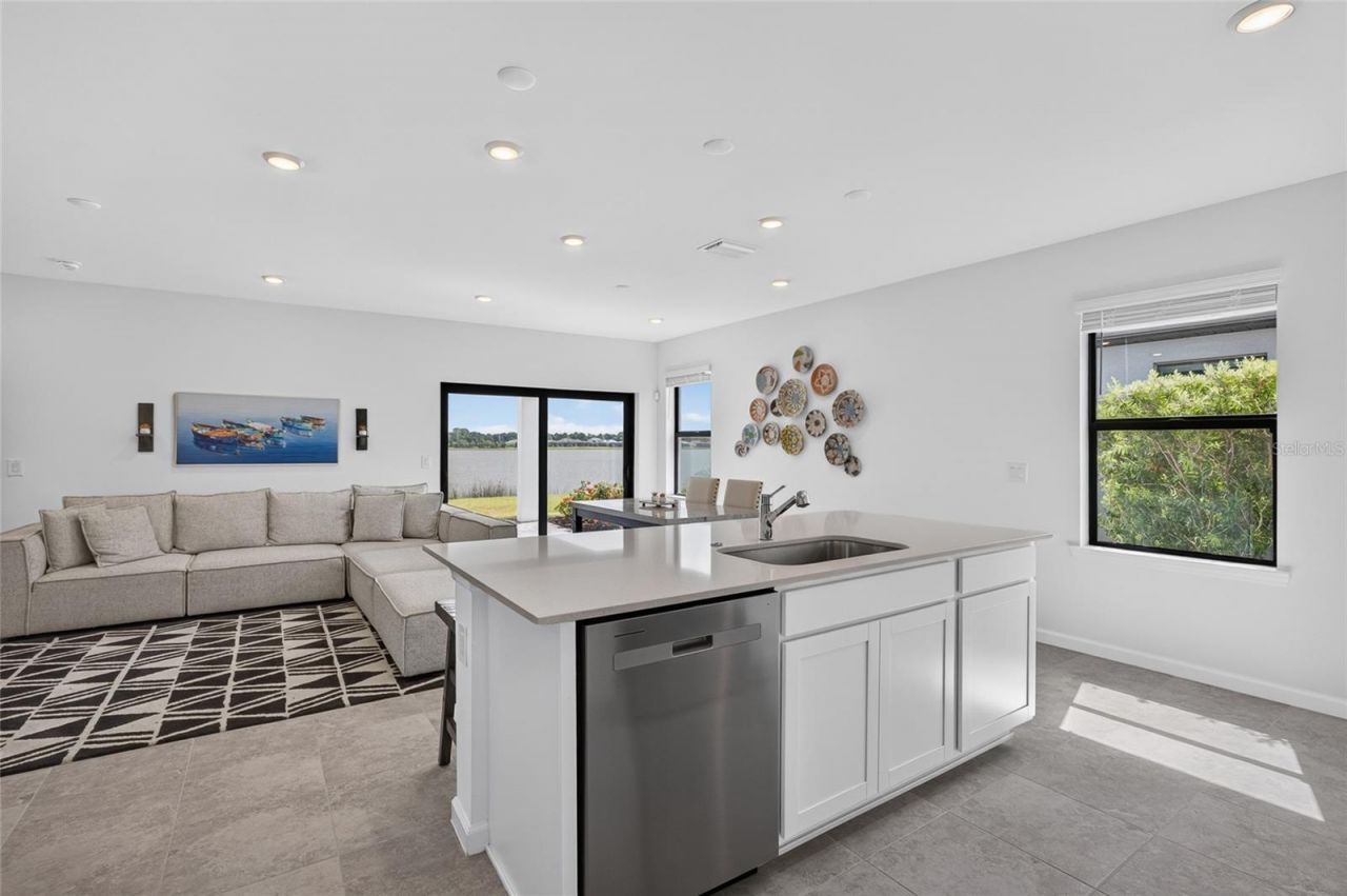 6492 Silverstar Drive, Sarasota, FL 34240 Photo