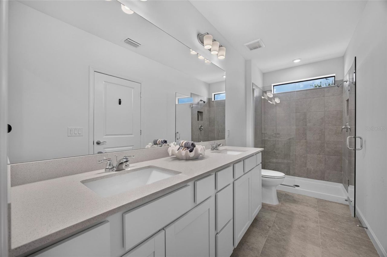 6492 Silverstar Drive, Sarasota, FL 34240 Photo
