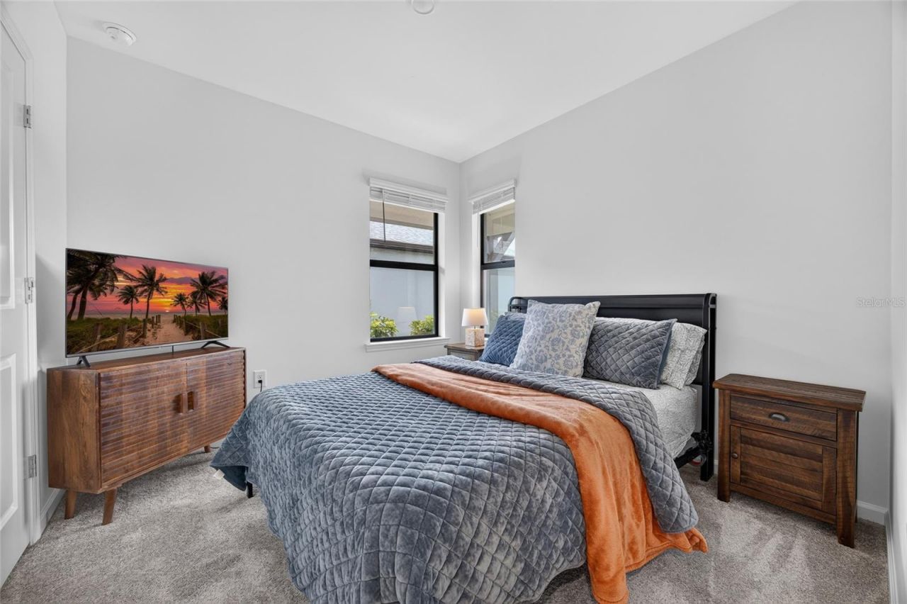 6492 Silverstar Drive, Sarasota, FL 34240 Photo