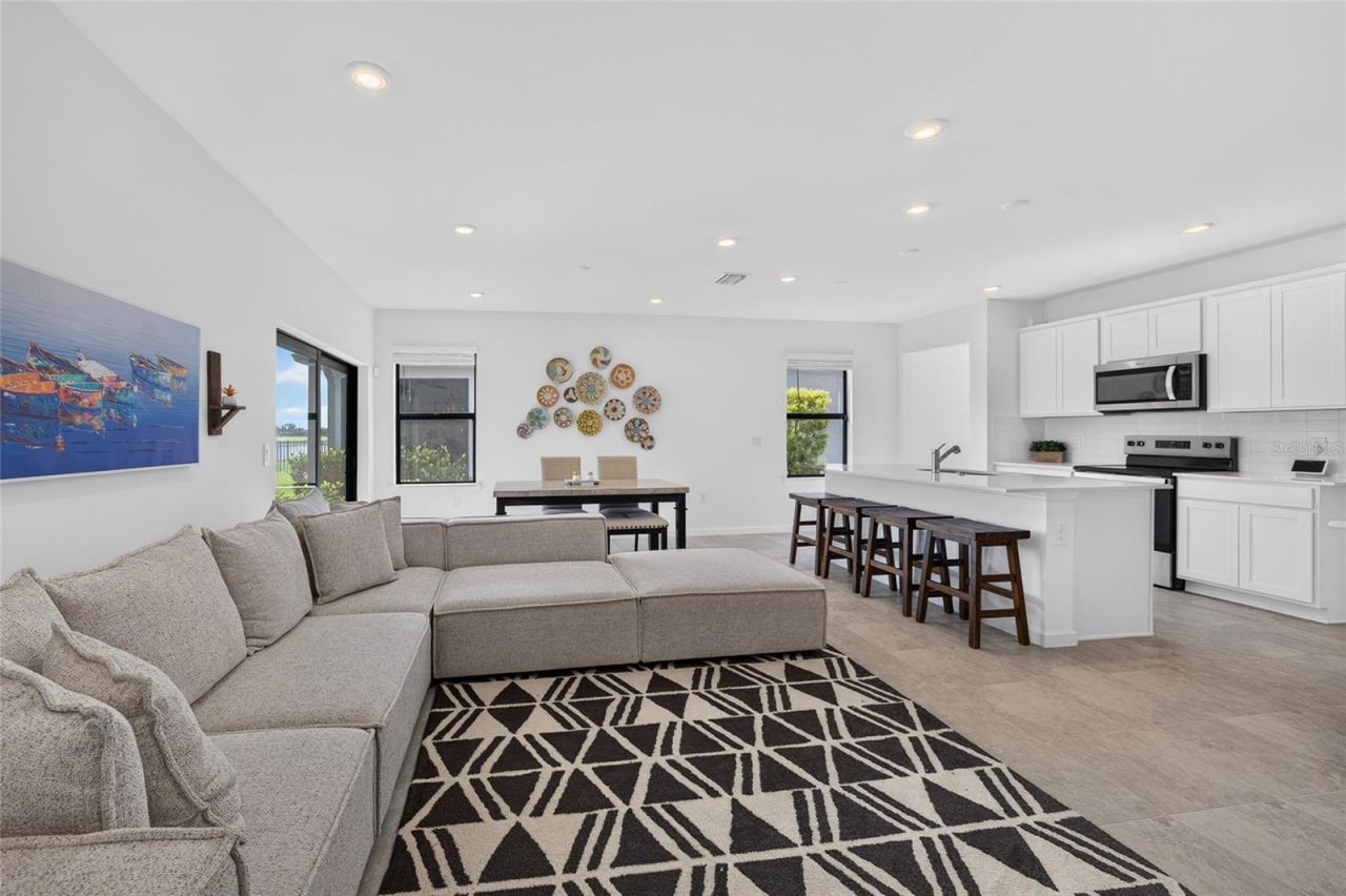 6492 Silverstar Drive, Sarasota, FL 34240 Photo