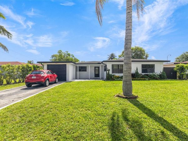 24 NW 42ND TERRACE , PLANTATION, FL 33317