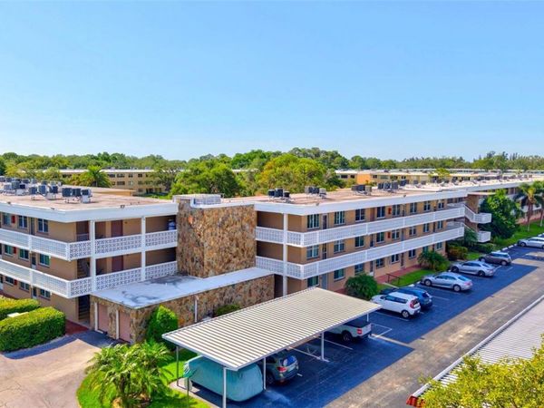 5095 BAY STREET NE, Unit 310, ST PETERSBURG, FL 33703