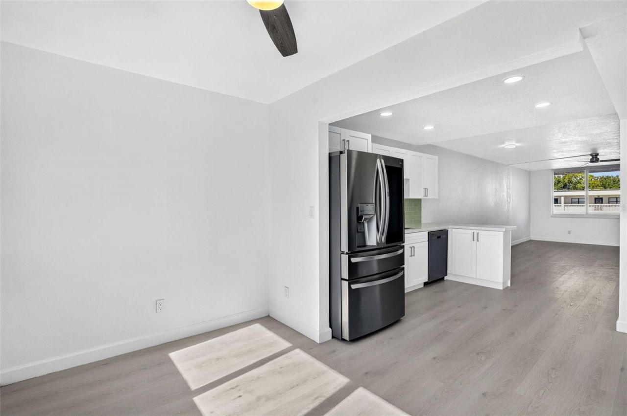 5095 Bay Street Ne, Unit 310, Saint Petersburg, FL 33703 Photo