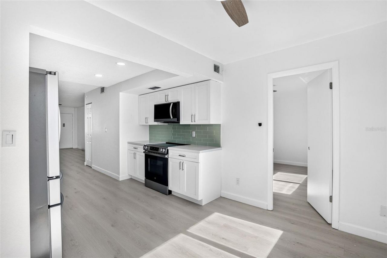 5095 Bay Street Ne, Unit 310, Saint Petersburg, FL 33703 Photo