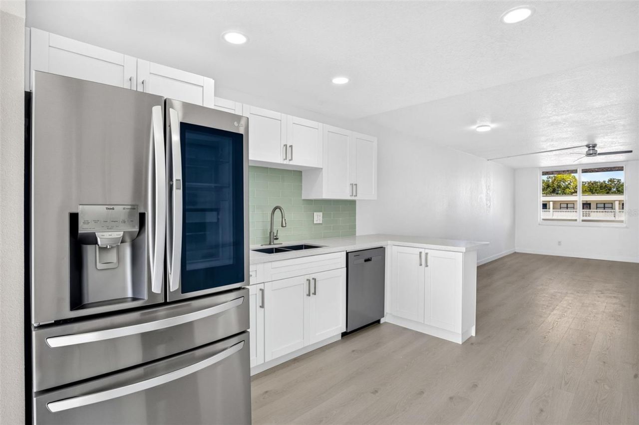 5095 Bay Street Ne, Unit 310, Saint Petersburg, FL 33703 Photo