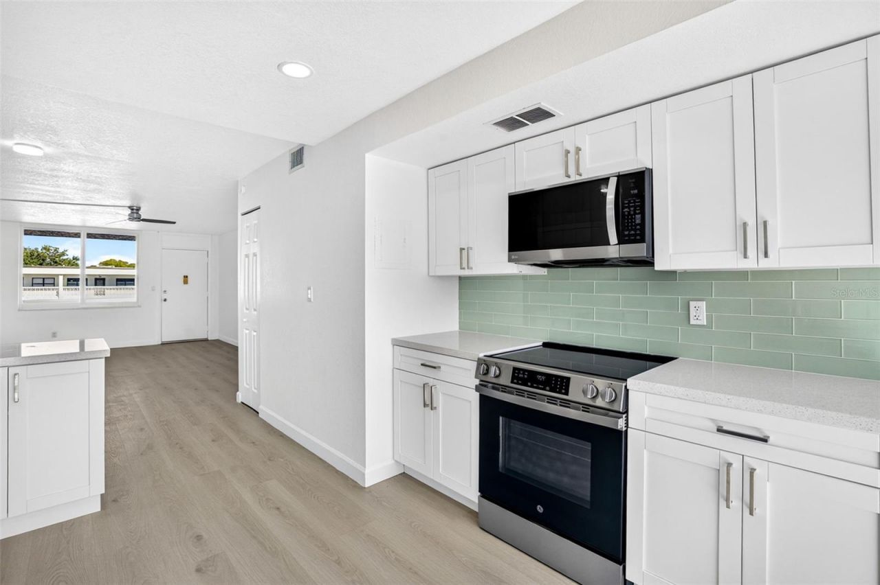 5095 Bay Street Ne, Unit 310, Saint Petersburg, FL 33703 Photo